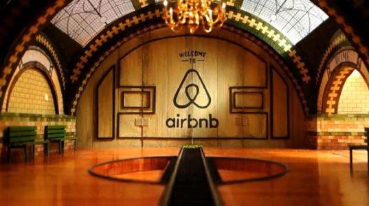 Airbnb去年转亏超3亿美元，IPO计划或受影响